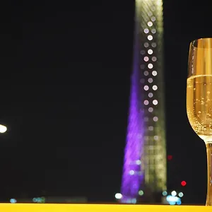 プレイシス イースト トウキョウ 3*, 東京都 日本