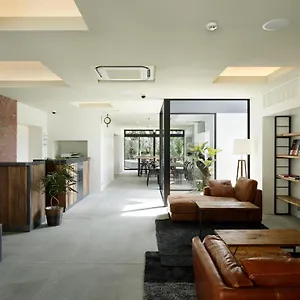  Hostal Piece